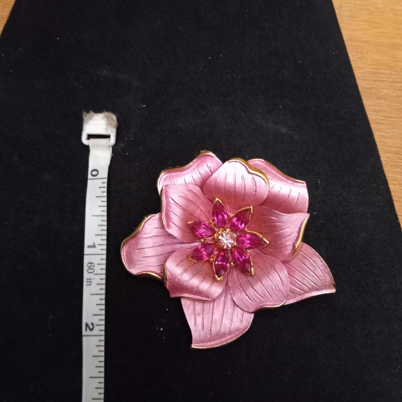 Pink Enamel and  Rhinestone Flower Brooch - Picture 8 of 12